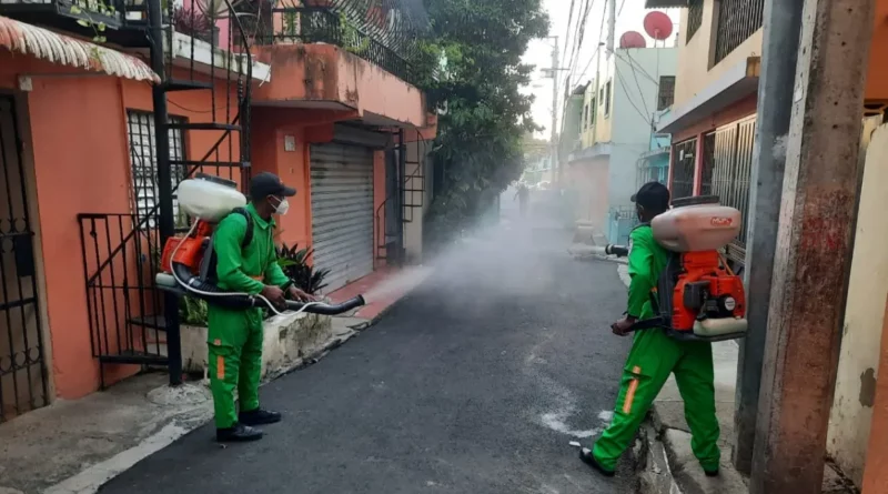 Gobierno continuará con la fumigación y otras acciones contra el dengue