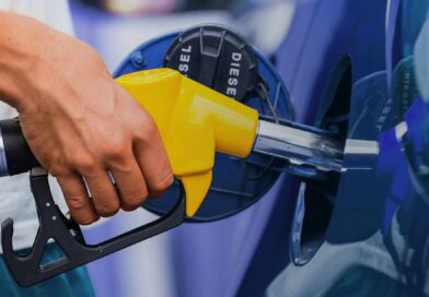 Gobierno dispone una baja de RD$5.00 para la gasolina y el gasoil regular Gobierno dispone una baja de RD$5.00 para la gasolina y el gasoil regular