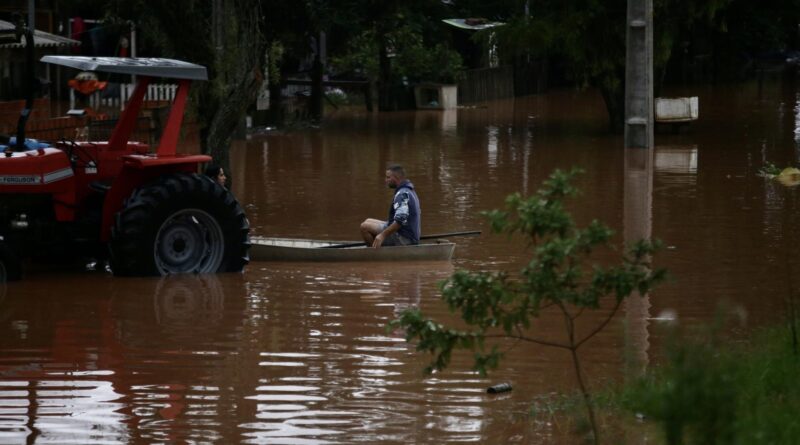 Suben a 37 los muertos por las inundaciones en el sur de Brasil