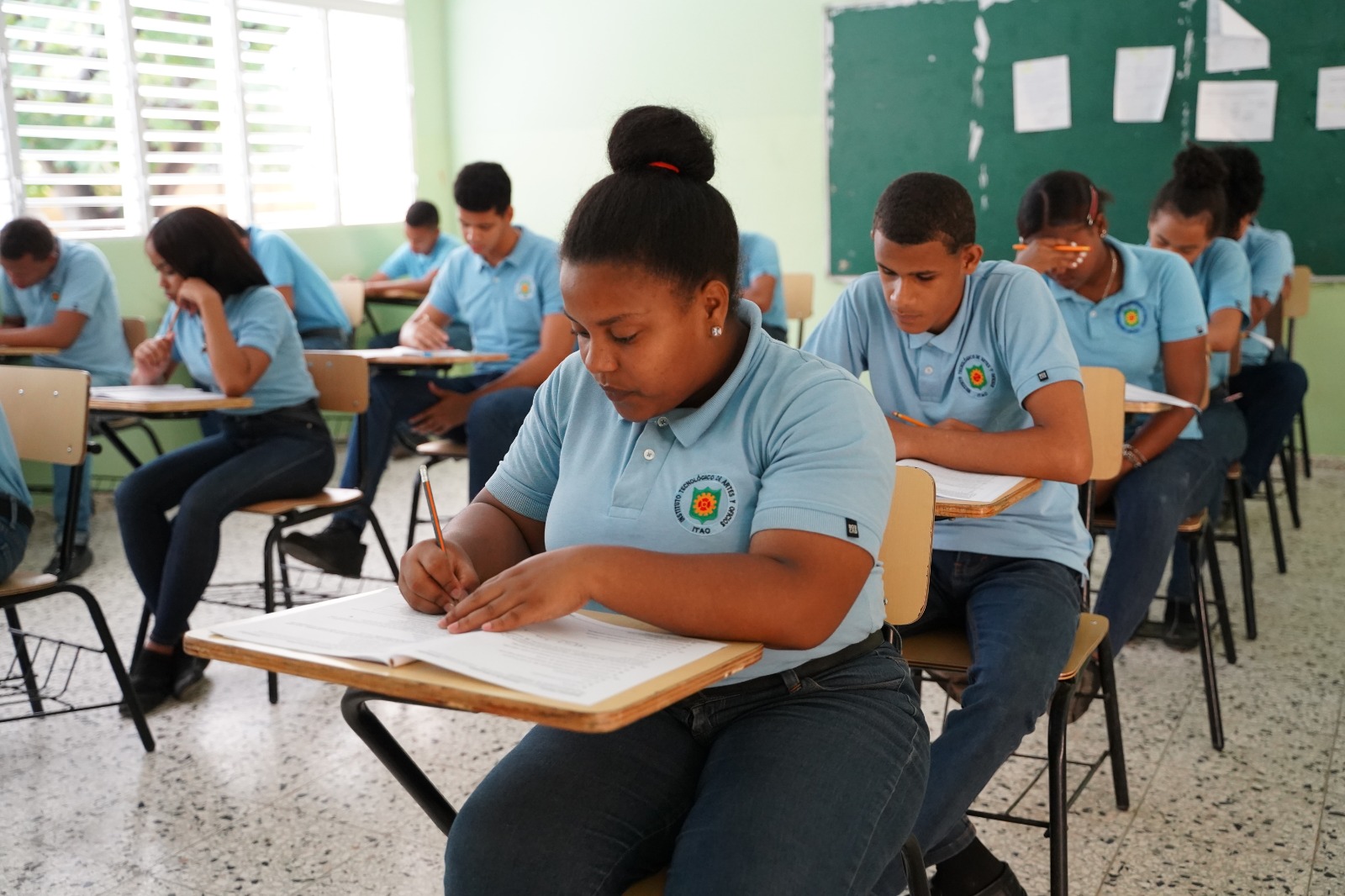 Mine Rd Rd Minerd llama a estudiantes a inscribirse en la tercera convocatoria de ...