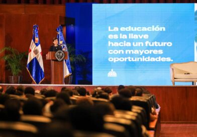Raquel Peña anuncia Gobierno trabaja en incorporación de la IA en los entornos educativos y productivos