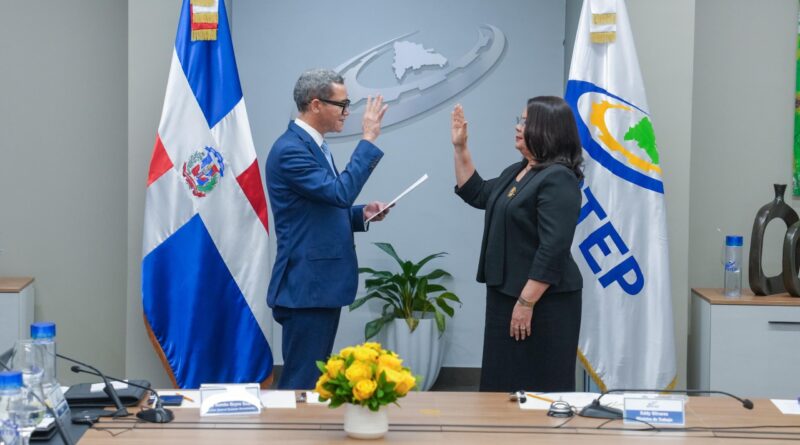 Maira Morla Pineda toma posesión como directora general del INFOTEP Maira Morla Pineda toma posesión como directora general del INFOTEP