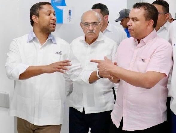 CMD Valverde y SNS acuerdan intervención de la maternidad y mejoras en seguridad hospitalaria CMD Valverde y SNS acuerdan intervención de la maternidad y mejoras en seguridad hospitalaria