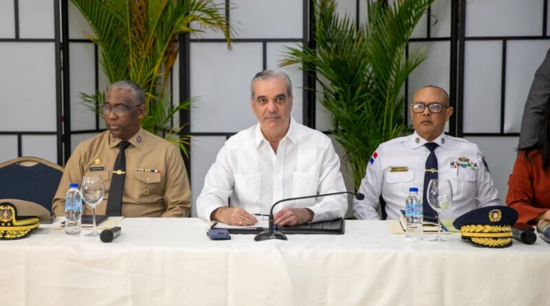 Abinader encabeza reunión de seguimiento al Plan de Seguridad Ciudadana Abinader encabeza reunión de seguimiento al Plan de Seguridad Ciudadana