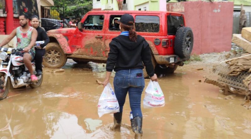 DASAC asiste a familias afectadas por inundaciones en las provincias Puerto Plata, María Trinidad Sánchez, Espaillat y Samaná DASAC asiste a familias afectadas por inundaciones en las provincias Puerto Plata, María Trinidad Sánchez, Espaillat y Samaná