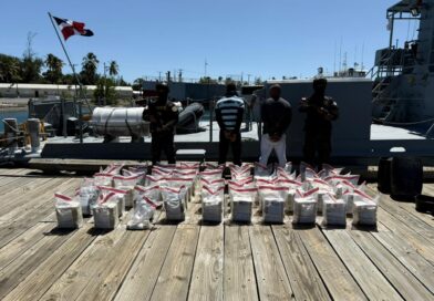 Detienen dos personas con 261 paquetes de presunta cocaína en Baní Detienen dos personas con 261 paquetes de presunta cocaína en Baní