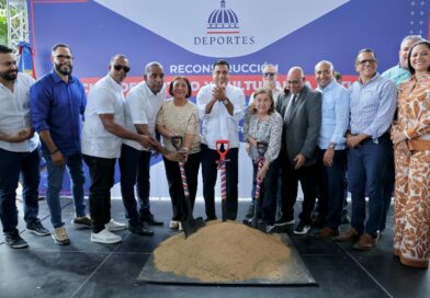 Kelvin Cruz inicia reconstrucción del Club La Matica en La Vega Kelvin Cruz inicia reconstrucción del Club La Matica en La Vega