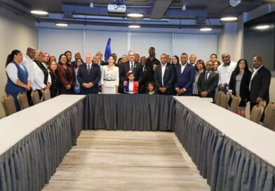 Abinader se reúne con líderes dominicanos en Chile y resalta oportunidades que se abren