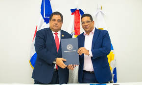 Colegio de Notarios y la DGCP acuerdan fortalecer transparencia en licitaciones públicas