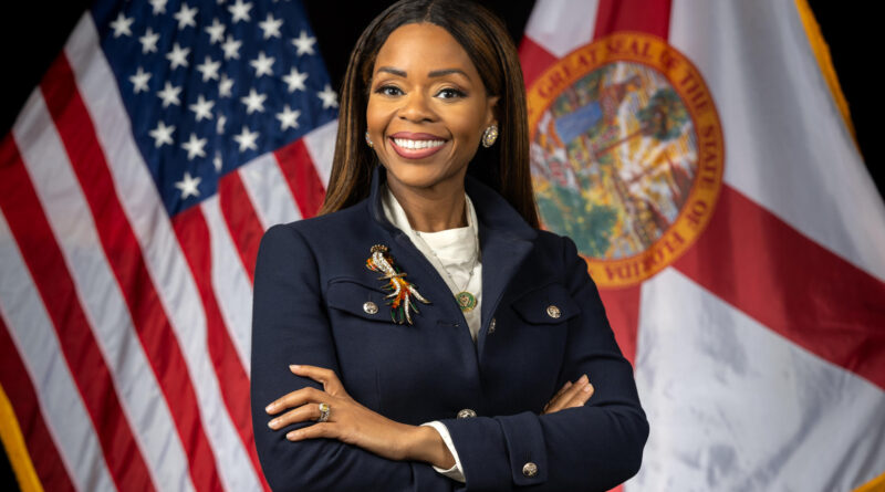 Renuncia congresista de EE.UU. acusada de corrupción, la tercera dimisión en dos semanas