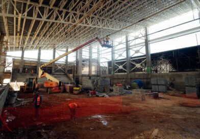 Ministro Ito Bisonó acelera entrega de obras deportivas; Pabellón de Taekwondo supera el 75% de ejecución