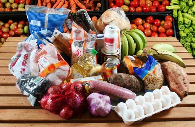 Comerciantes advierten de alzas significativas en los precios de los alimentos