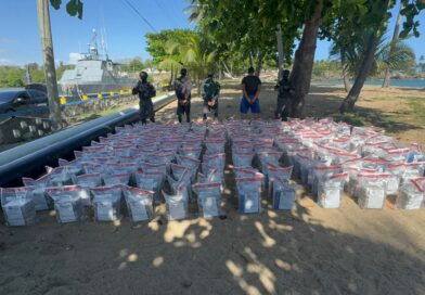 Incautan otro cargamento de 978 paquetes de presunta cocaína; tres venezolanos detenidos