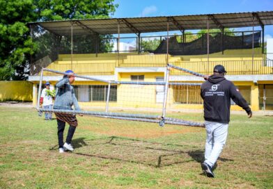 Ayuntamiento de Santiago recupera estadio de béisbol infantil del sector El Despertar
