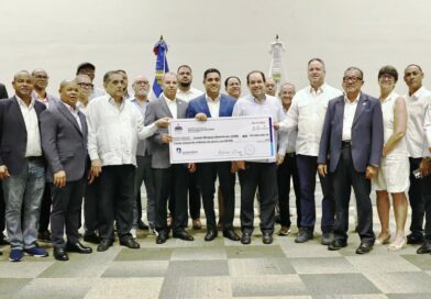 Kelvin Cruz completa entrega de RD$893 millones al COD para preparación de atletas rumbo a SDE