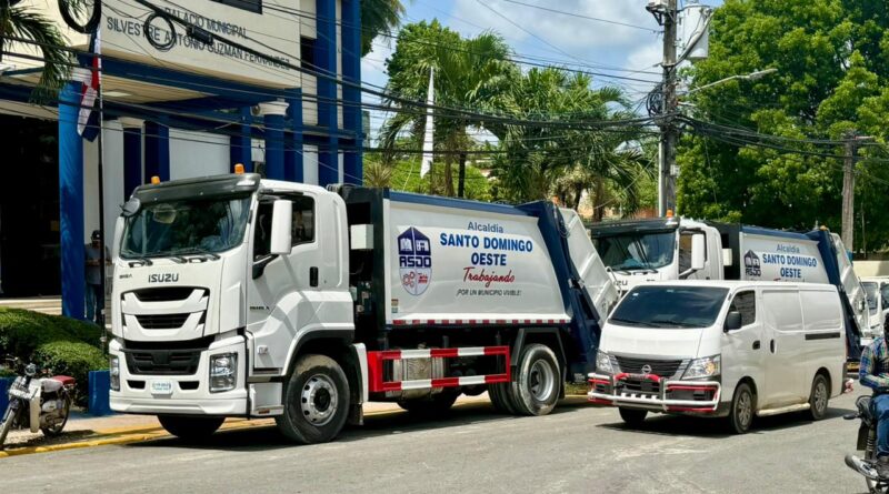 Alcaldía de Santo Domingo Oeste incorpora nuevos camiones para fortalecer recogida de basura Alcaldía de Santo Domingo Oeste incorpora nuevos camiones para fortalecer recogida de basura