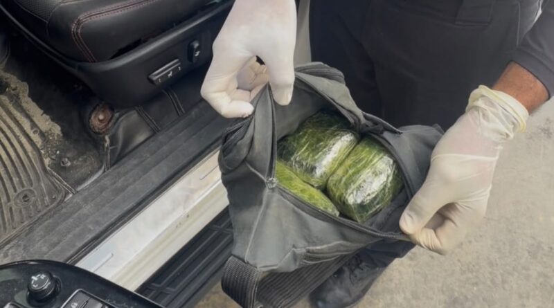 DNCD incauta más de tres kilos de drogas y arresta a tres hombres en el Nordeste DNCD incauta más de tres kilos de drogas y arresta a tres hombres en el Nordeste