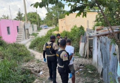 Arrestan 10 personas e incautan más de 1,400 gramos de drogas en Verón