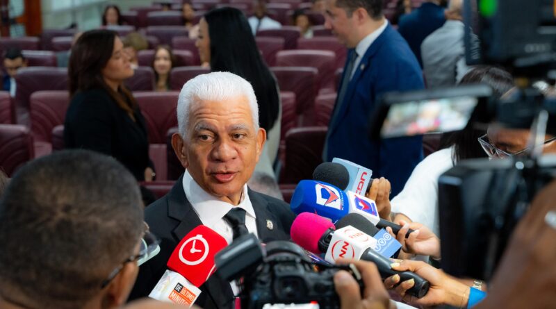 Ricardo de los Santos rechaza postergar entrada en vigor del nuevo Código Penal