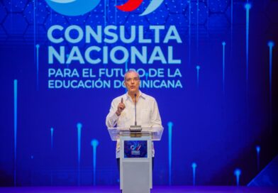 Abinader recibe informe de la Consulta Nacional sobre el Futuro de la Educación con aportes de más de 7,000 participantes