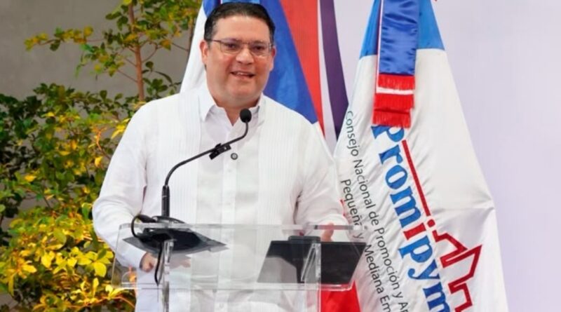Gobierno supera RD$900 millones en créditos a microempresarios en este año Gobierno supera RD$900 millones en créditos a microempresarios en este año