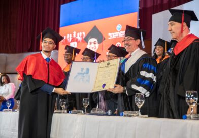 UASD gradúa 716 nuevos profesionales UASD gradúa 716 nuevos profesionales