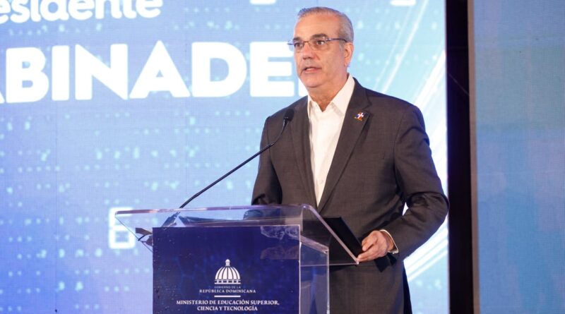 Abinader entrega 1,500 becas internacionales para cursar programas de especialización, maestrías y doctorados en universidades del extranjero Abinader entrega 1,500 becas internacionales para cursar programas de especialización, maestrías y doctorados en universidades del extranjero