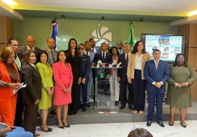 FP solicita interpelación del ministro de Educación por condiciones de las escuelas