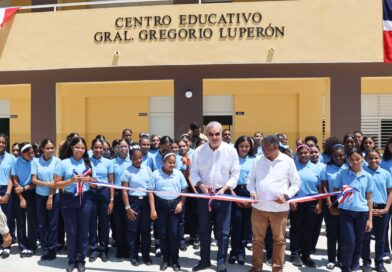 Abinader entrega nuevas escuelas y un liceo en Puerto Plata en beneficio de más de 3,200 estudiantes Abinader entrega nuevas escuelas y un liceo en Puerto Plata en beneficio de más de 3,200 estudiantes