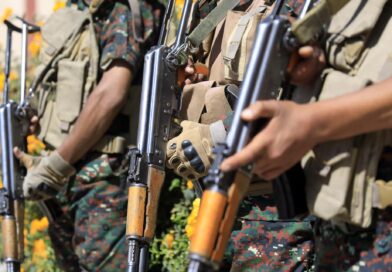 Suben a 53 los soldados progubernamentales muertos en un ataque hutí en el sur del Yemen
