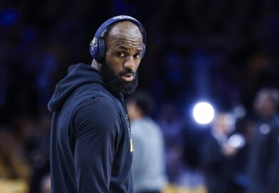Trump carga contra Lebron James por no escuchar con solemnidad el himno nacional