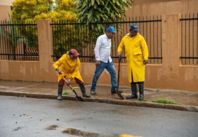 Alcaldía de Santo Domingo Este dispone brigadas de limpieza y llama a la población a protegerse ante las lluvias Alcaldía de Santo Domingo Este dispone brigadas de limpieza y llama a la población a protegerse ante las lluvias