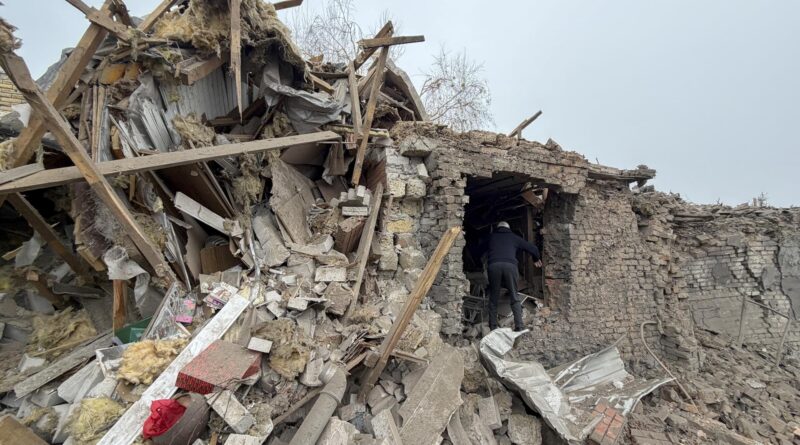 Al menos 17 muertos, entre ellos tres niños, en ataque aéreo ruso a Zaporiya