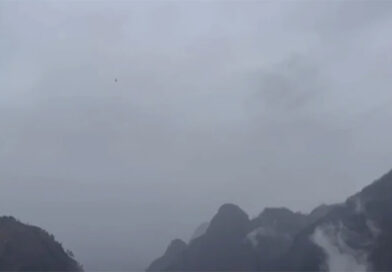 Un helicóptero con 6 pasajeros se estrella en una zona montañosa del norte de la India Un helicóptero con 6 pasajeros se estrella en una zona montañosa del norte de la India