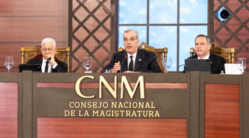 Abinader plantea eliminar término “doméstica” por considerarlo despectivo Abinader plantea eliminar término “doméstica” por considerarlo despectivo