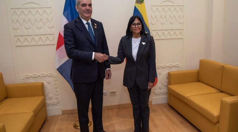 Abinader y Delcy Rodríguez abordan cooperación energética, relaciones consulares y turismo en reunión bilateral en Roma
