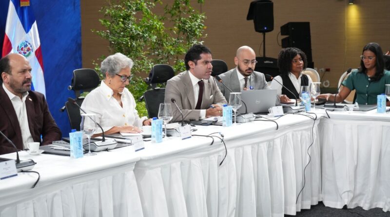 Canciller Bisonó respalda fortalecimiento del Sistema Integrado de Gestión y plantea incorporar nuevas normas ISO en el MIREX