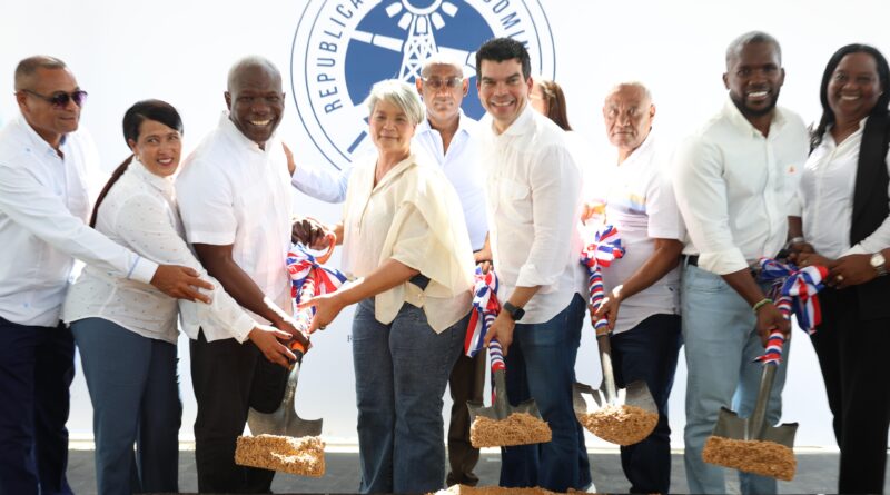 Wellington Arnaud inicia construcción de dos depósitos reguladores del acueducto de Consuelo, en SPM Wellington Arnaud inicia construcción de dos depósitos reguladores del acueducto de Consuelo, en SPM